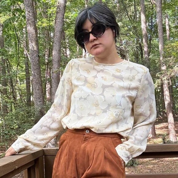 PENDELTON FLORAL BLOUSE / VINTAGE 80s / GRAY WITH CREAM FLOWERS! - Picture 6 of 8